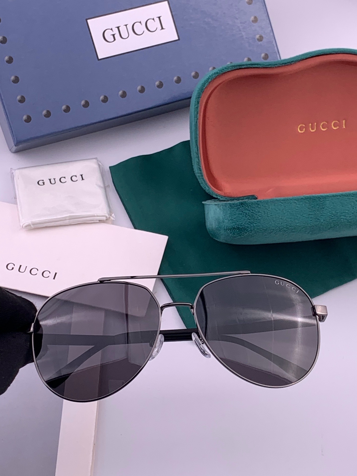 🆕   Gucci 🔥  高品质男女款墨镜   👍 进口宝丽来偏光镜片  🔥蛤蟆镜 开车钓鱼都可 🔥百搭显瘦墨镜韩版男士