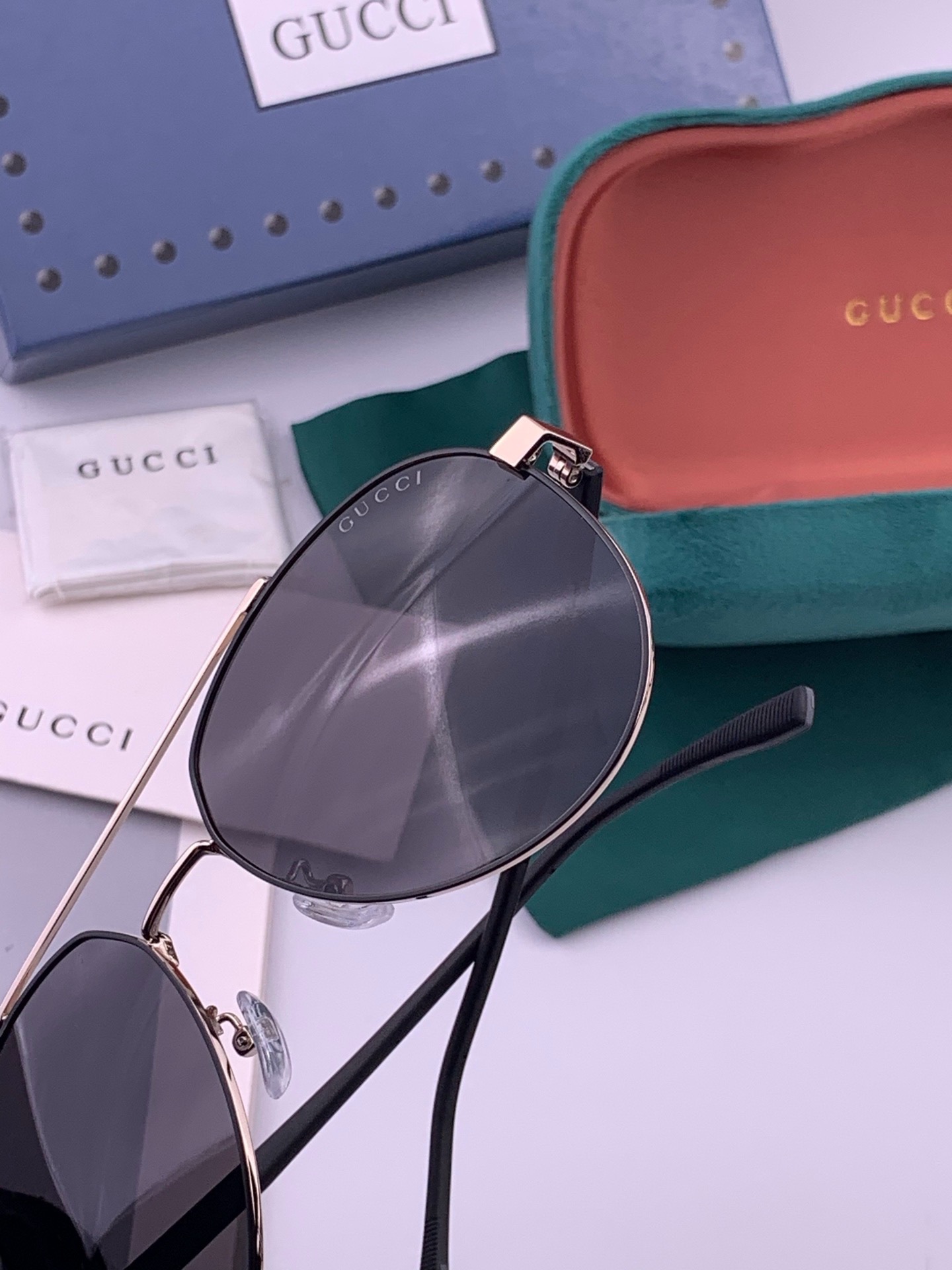 🆕   Gucci 🔥  高品质男女款墨镜   👍 进口宝丽来偏光镜片  🔥蛤蟆镜 开车钓鱼都可 🔥百搭显瘦墨镜韩版男士