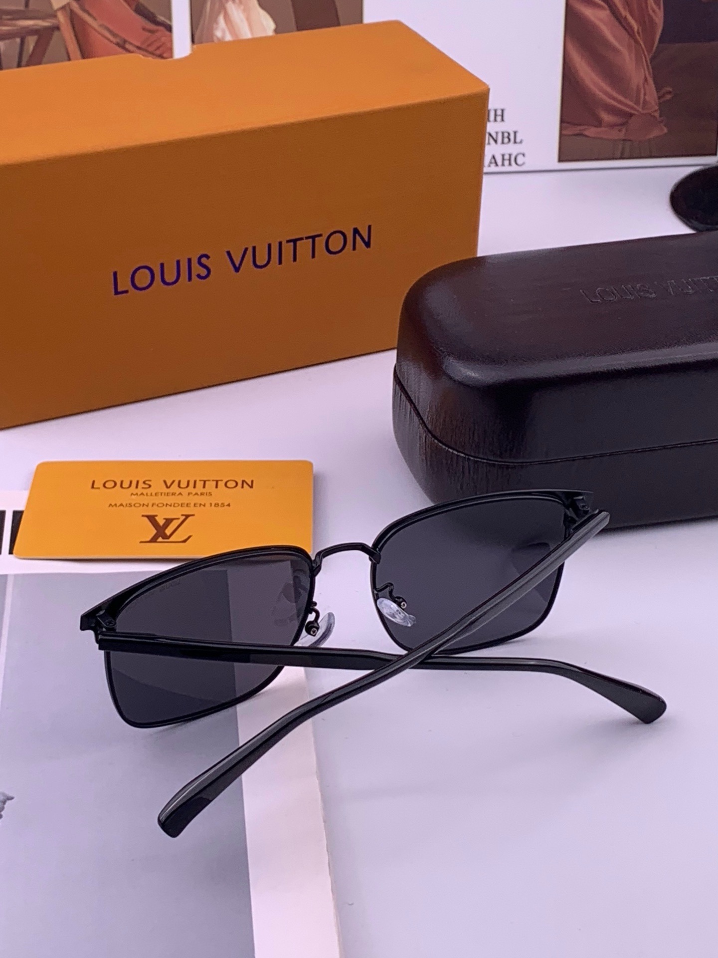 🆕   LV 🔥  高品质男女款墨镜   👍 进口宝丽来偏光镜片  🔥蛤蟆镜 开车钓鱼都可 🔥百搭显瘦墨镜韩版男士飞行员