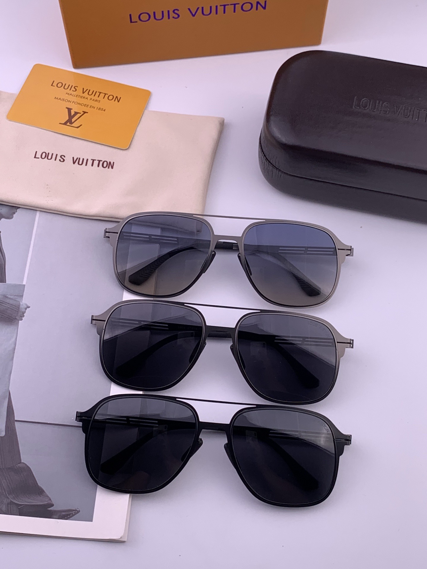 🆕 ♦️LV 新款男女情侣款太阳镜多边形墨镜i🆕 P电镀永不褪色 超轻超有弹性整幅眼镜无螺丝重要的是压不坏 高清尼龙镜片