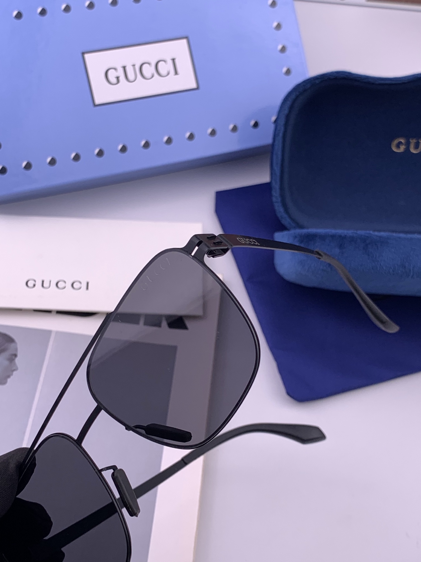 🆕   Gucci 春夏新款超轻无螺丝压不坏系列情侣款太阳镜高清尼龙镜片🦅完美品质，适合各种脸型，经典太阳镜亮相时装周.