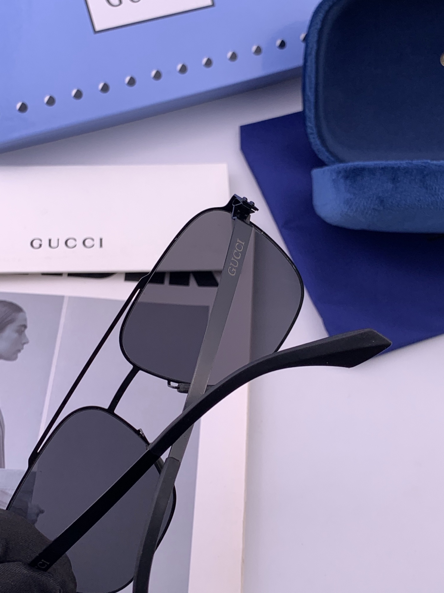 🆕   Gucci 春夏新款超轻无螺丝压不坏系列情侣款太阳镜高清尼龙镜片🦅完美品质，适合各种脸型，经典太阳镜亮相时装周.