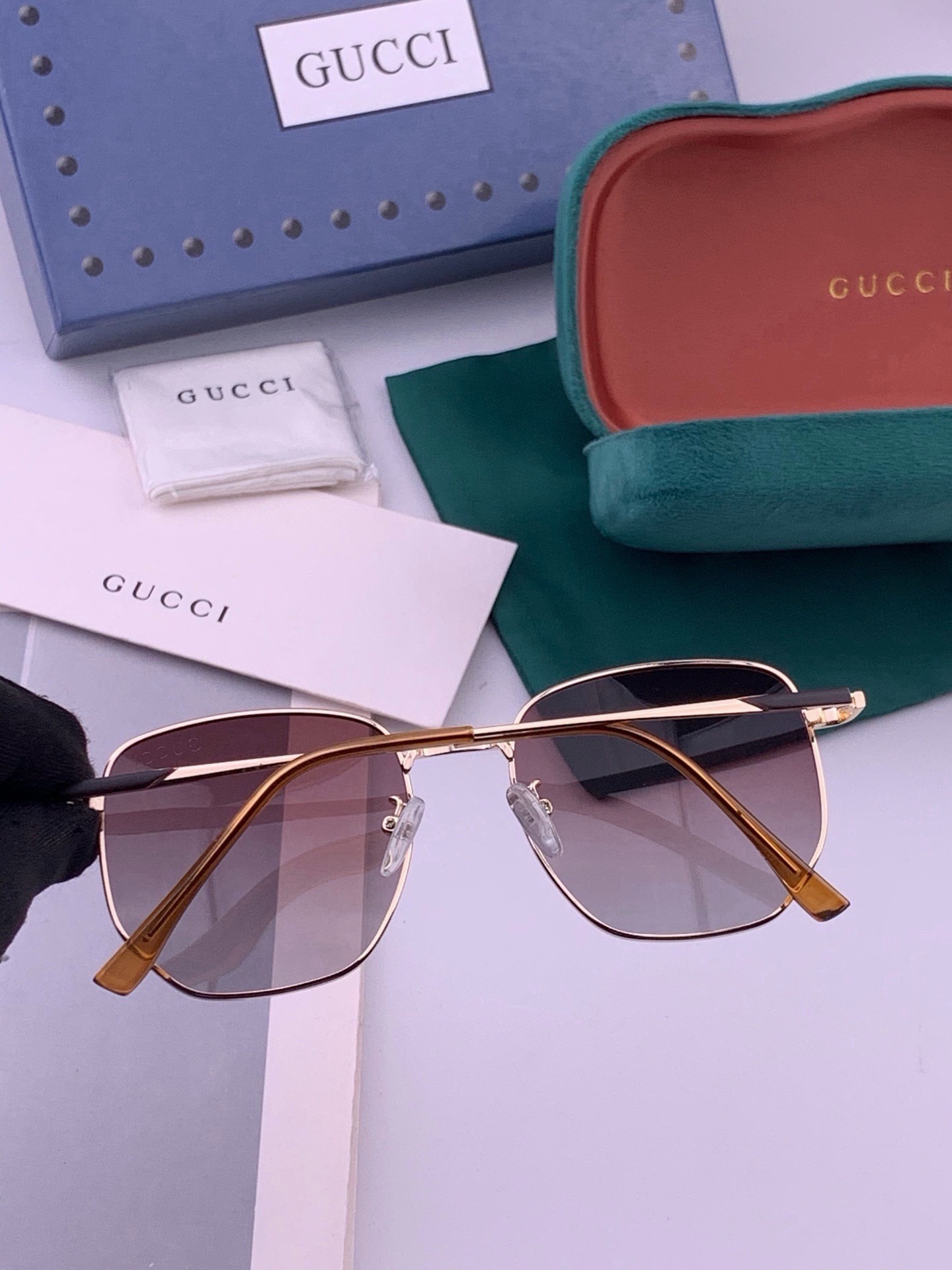 🆕    🔺 Gucci 🔻官方新款 众多明星同款[色]‼️‼️新款大框偏光墨镜 🌈🌈宝丽来超清加厚太阳镜🔝🔝型号：G9