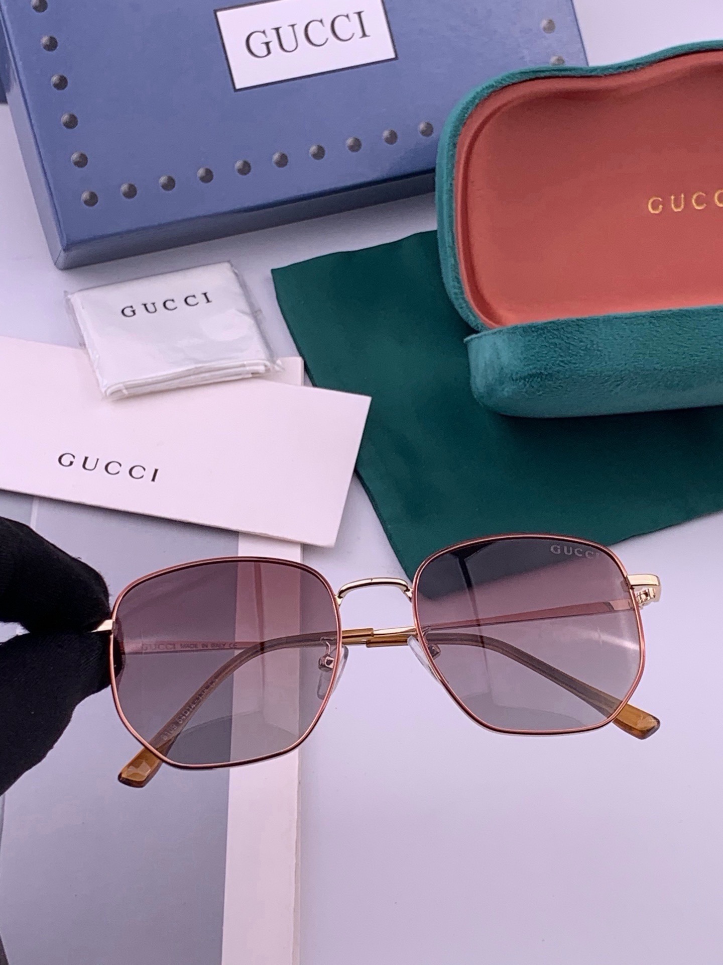 🆕    🔺 Gucci 🔻官方新款 众多明星同款[色]‼️‼️新款大框偏光墨镜 🌈🌈宝丽来超清加厚太阳镜🔝🔝型号：G9