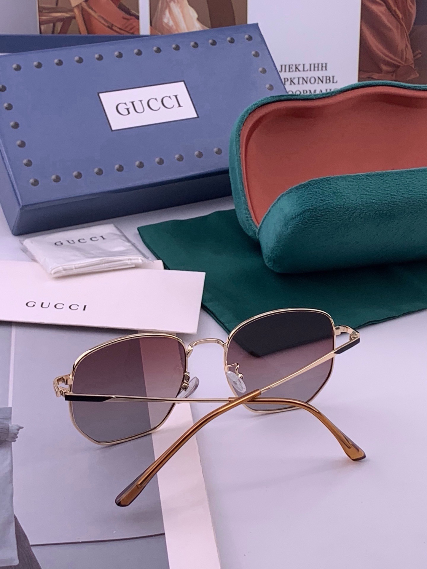 🆕    🔺 Gucci 🔻官方新款 众多明星同款[色]‼️‼️新款大框偏光墨镜 🌈🌈宝丽来超清加厚太阳镜🔝🔝型号：G9