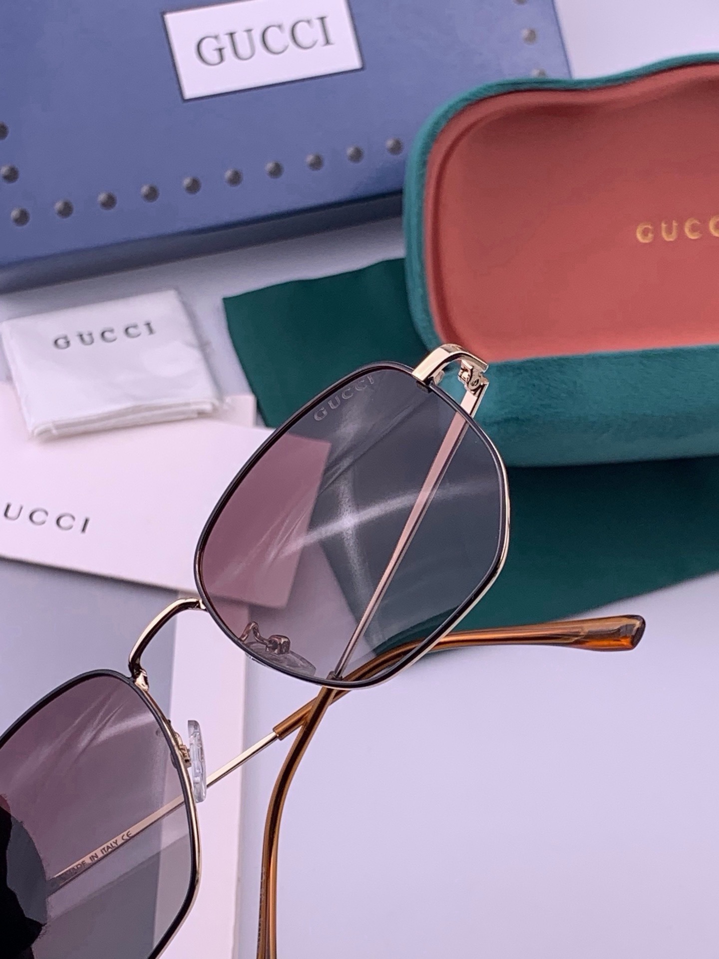 🆕    🔺 Gucci 🔻官方新款 众多明星同款[色]‼️‼️新款大框偏光墨镜 🌈🌈宝丽来超清加厚太阳镜🔝🔝型号：G9