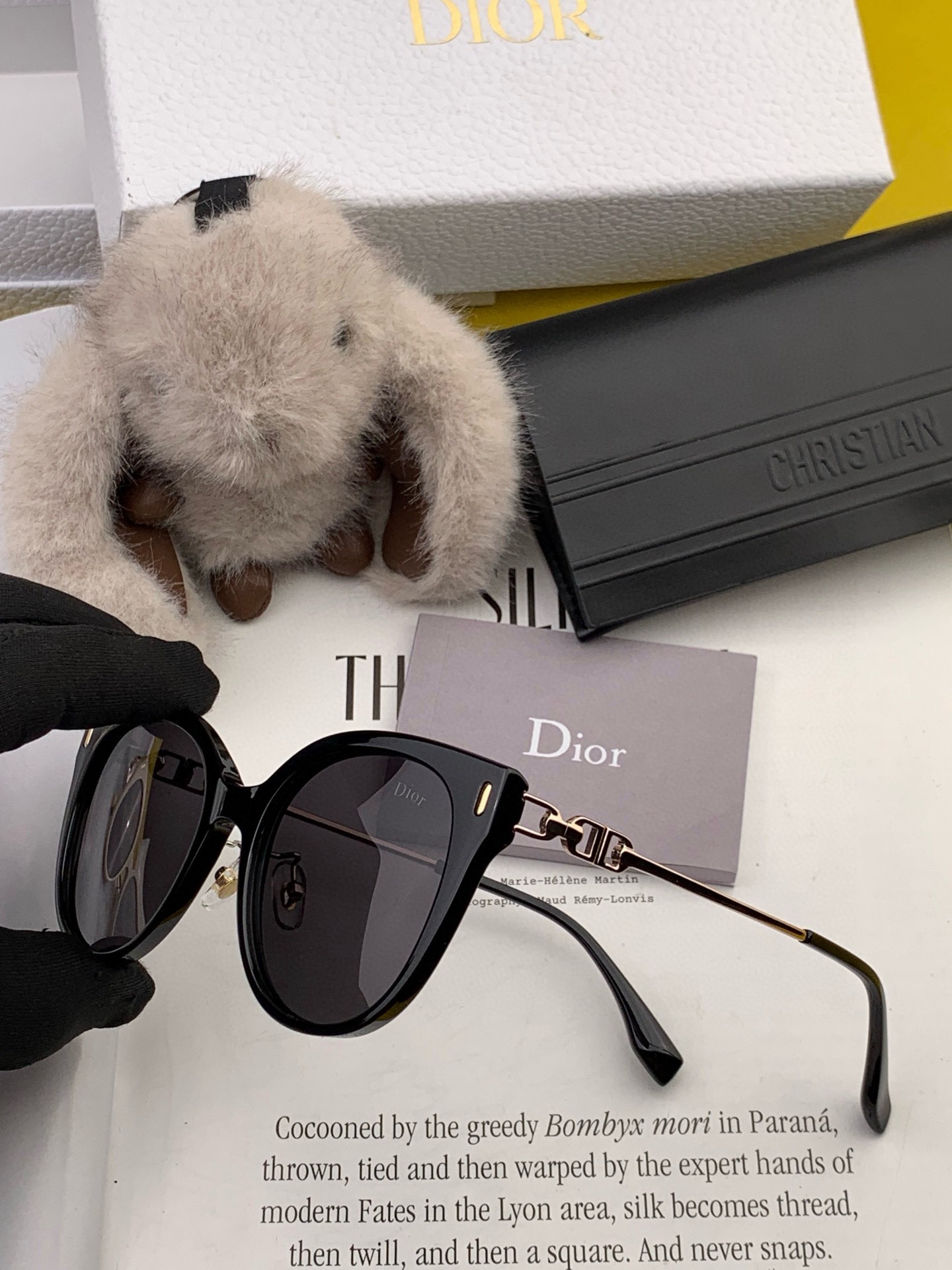 🆕   【DIOR】新款潮流爆款 时尚方框太阳镜 佩戴舒适 网红潮款墨镜  女士高清加厚偏光太阳镜🕶️ 🎉高品质TR镜框