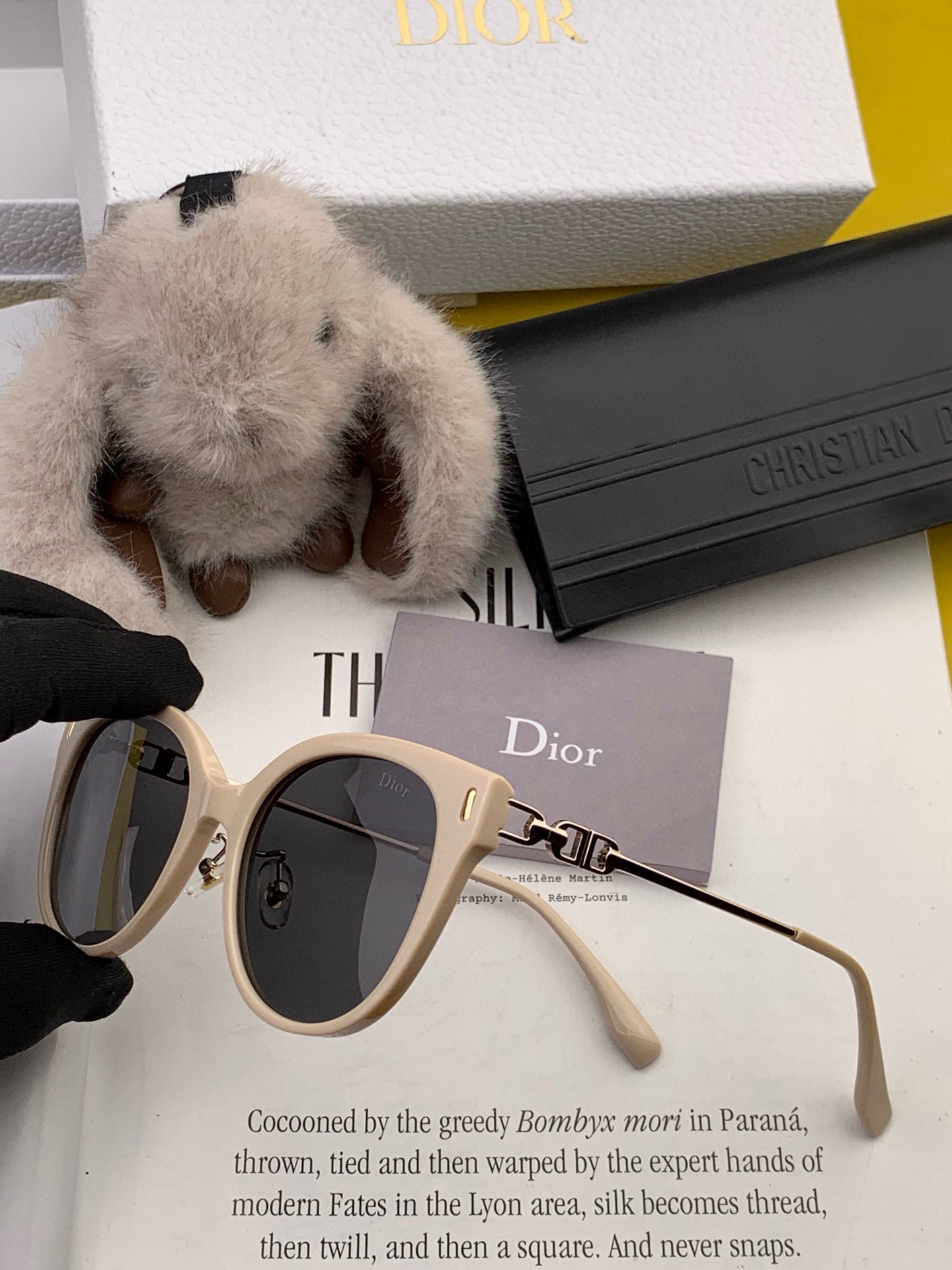 🆕   【DIOR】新款潮流爆款 时尚方框太阳镜 佩戴舒适 网红潮款墨镜  女士高清加厚偏光太阳镜🕶️ 🎉高品质TR镜框