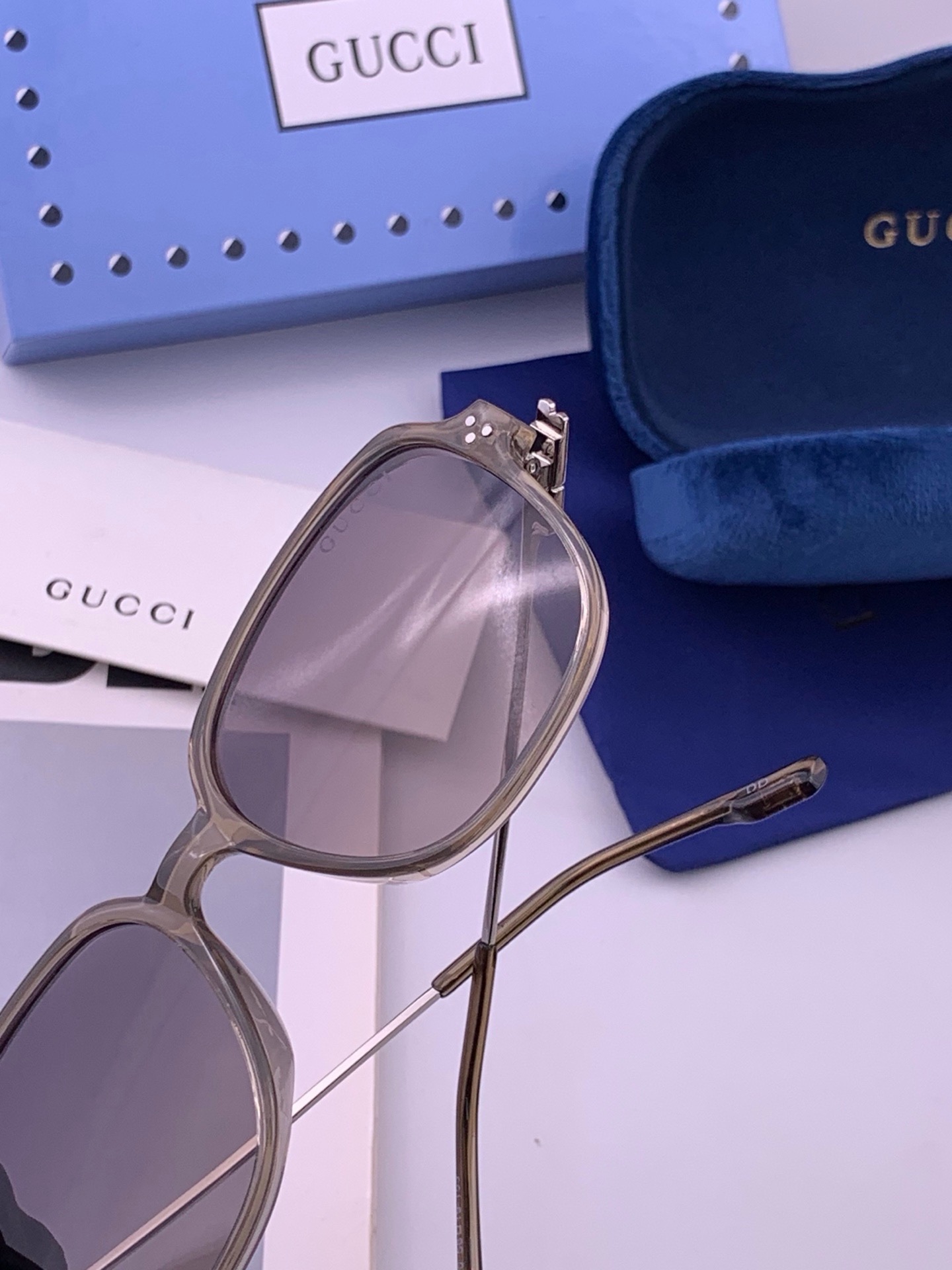 🆕 🔺 【GUCCI】开春新款 潮流爆款 时尚方框偏光太阳镜 高品质 佩戴舒适 网红潮款墨镜 女士高清尼龙偏光太阳镜🕶️