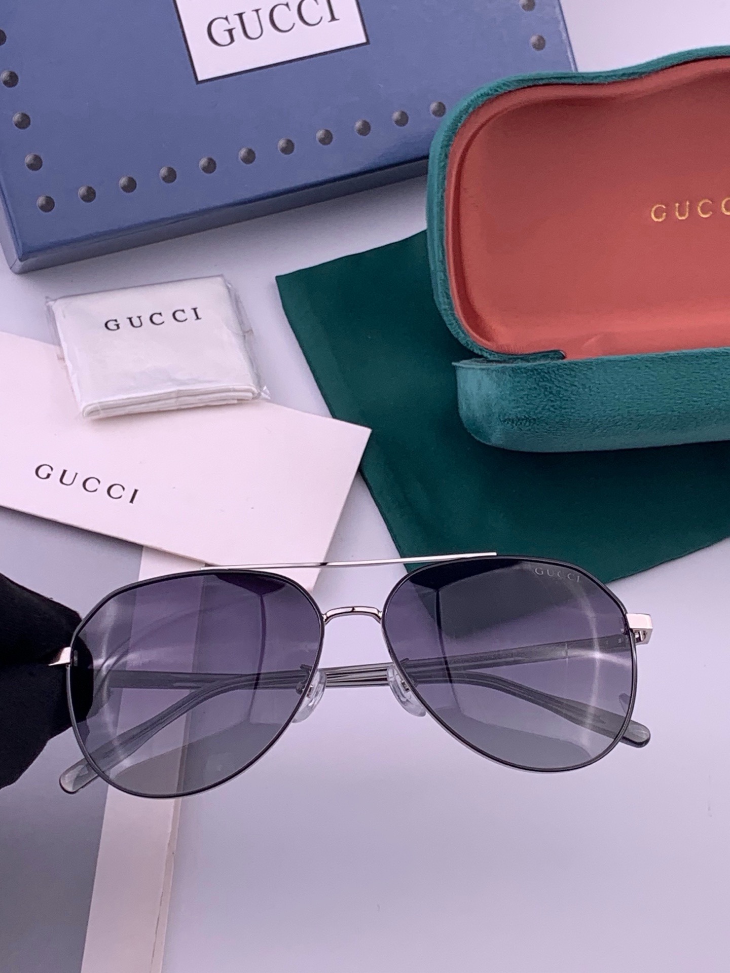 🆕   Gucci 🔥  高品质男女款墨镜   👍 进口宝丽来偏光镜片  🔥蛤蟆镜 开车钓鱼都可 🔥百搭显瘦墨镜韩版男士