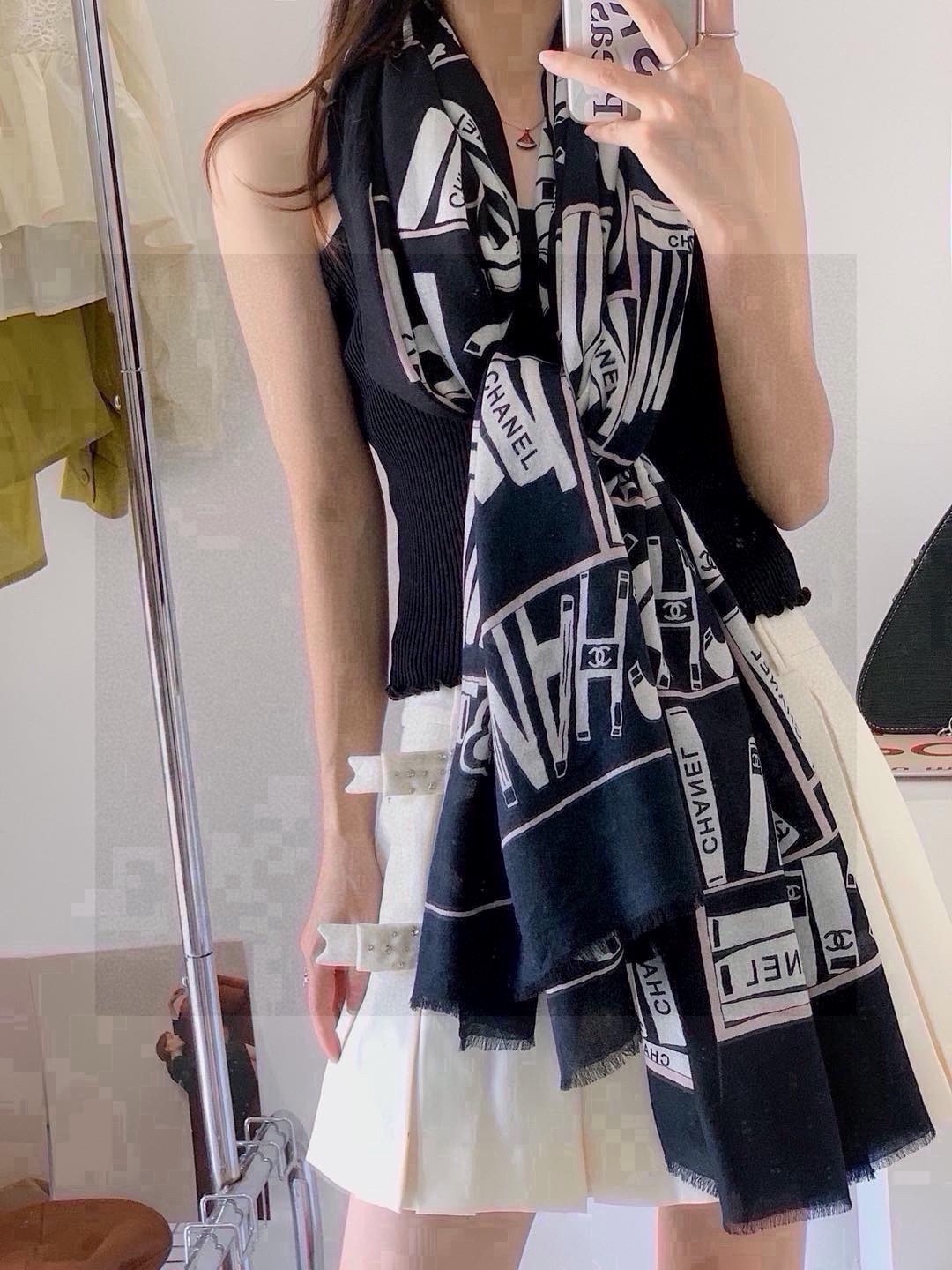 🆕 💟上新🌺羊绒披肩🌟长巾！强烈推荐价格超美！实物更美羊绒面料！纹理清晰、细腻可见 每一个套色、每一个笔触，都是用心去勾