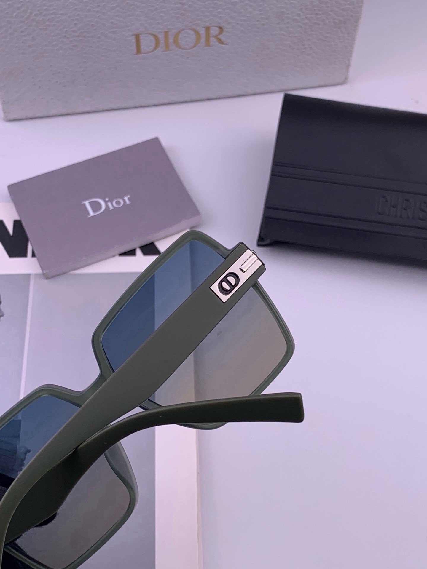 🆕 🔺 【DIOR】开春新款 潮流爆款 时尚方框偏光太阳镜 高品质 佩戴舒适 网红潮款墨镜 女士高清加厚偏光太阳镜🕶️ 
