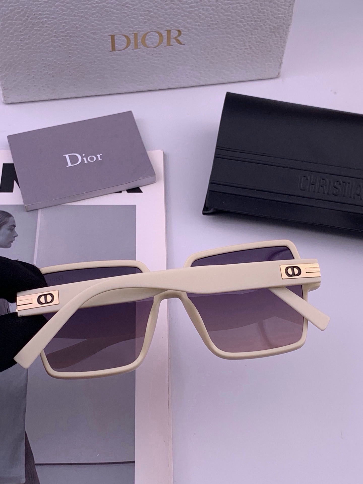 🆕 🔺 【DIOR】开春新款 潮流爆款 时尚方框偏光太阳镜 高品质 佩戴舒适 网红潮款墨镜 女士高清加厚偏光太阳镜🕶️ 