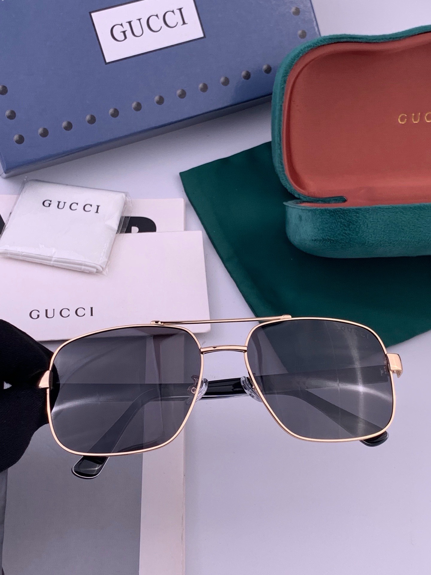 🆕   Gucci 🔥  高品质男女款墨镜   👍 进口宝丽来偏光镜片  🔥蛤蟆镜 开车钓鱼都可 🔥百搭显瘦墨镜韩版男士