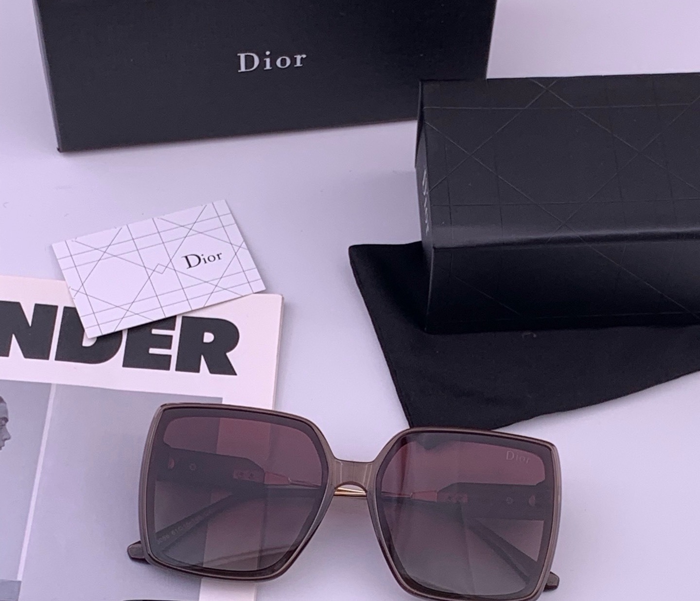 【DIOR】新款潮流爆款 时尚方框太阳镜 佩戴舒适 网红潮款墨镜  女士高清加厚偏光太阳镜🕶️ 🎉高品质TR镜框 ♥️♥