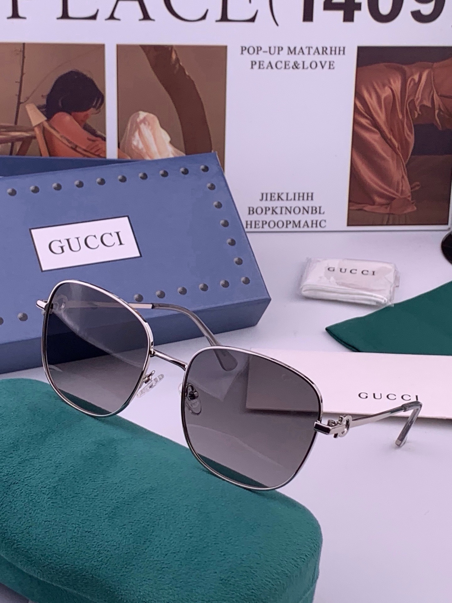GUCCI 开春新款 最新款方框太阳镜 各路网红纷纷带起气场满分‼️ 俏皮甜美.上脸效果更佳.金属质感超好 型号：G35