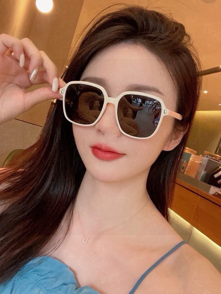 🔺GUCCI🔻古驰 GG方框太阳镜 完美品质 🎓独特设计  适合各种脸型 亮相时装周 超时尚百搭 实物精致  情侣款 男