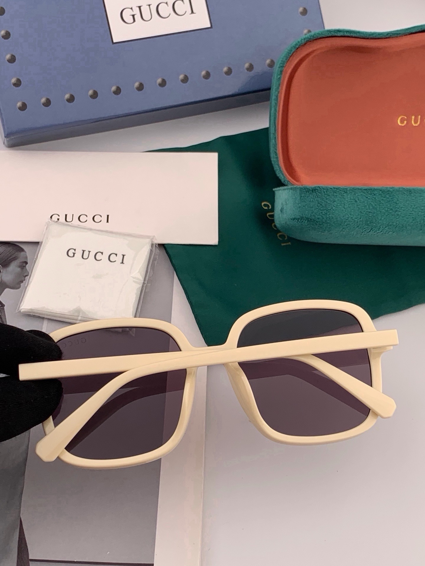 🔺GUCCI🔻古驰 GG方框太阳镜 完美品质 🎓独特设计  适合各种脸型 亮相时装周 超时尚百搭 实物精致  情侣款 男