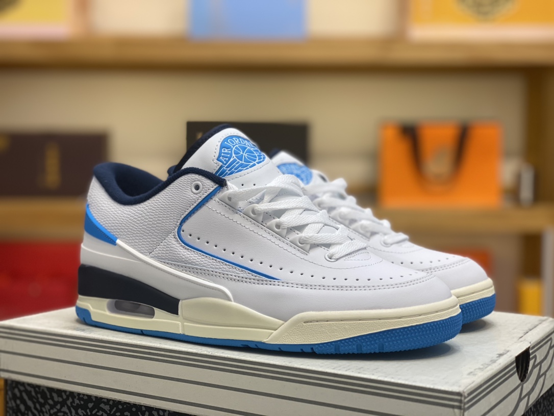 💰140
Air Jordan 2/3  Low "Chicago" 低帮 芝加哥白蓝 AJ1.5 乔丹1.5代 乔丹篮球鞋系列 
Jordan合体鞋新成员Jordan 2/3，今年Jordan合体鞋家族又迎来新成员Jordan 2/3， 用上AJ3鞋底+ AJ2鞋面的组合。将两款AJ正代合二为一其实并不多见，这样的组合在视觉上竟格外和谐，上脚效果也看上去更，简约纯粹。配色方面也比较稳妥，采用熟悉的白绿装扮，鞋舌上Wings Logo以及内衬采用绿色呈现，中低略微的氧化作旧，进一步凸显复古的年代感。Air Jordan 3标志性的带有可视Air Max气垫的外底与Air Jordan 2源自意大利靴款的设计理念完美契合，这一巧妙的鞋底互换方案带来了令人眼前一亮的效果。
货号：FD0383-144 
尺码：36～45