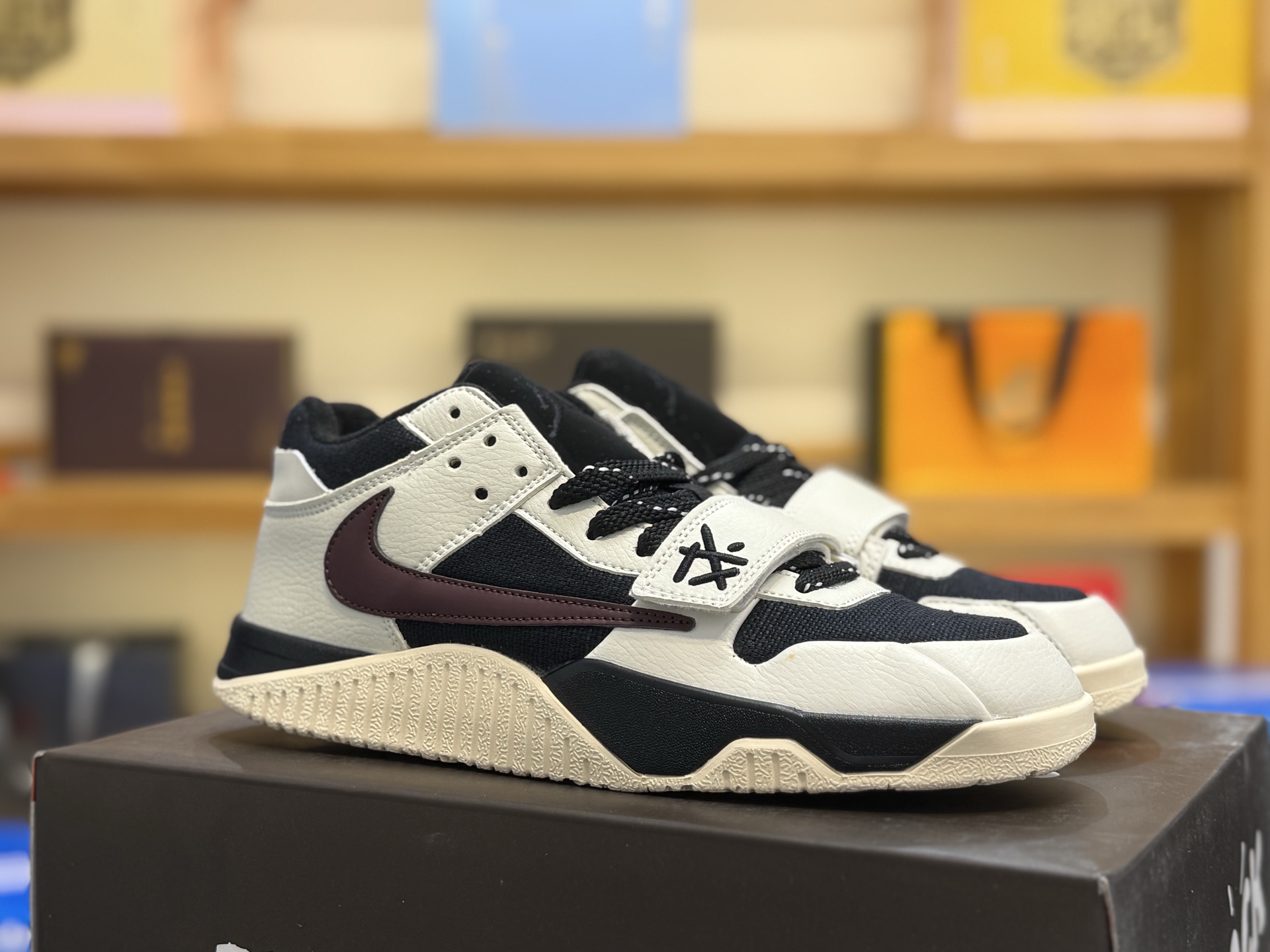 Travis Scott x Jordan Cut The Check TR FZ8117-102A