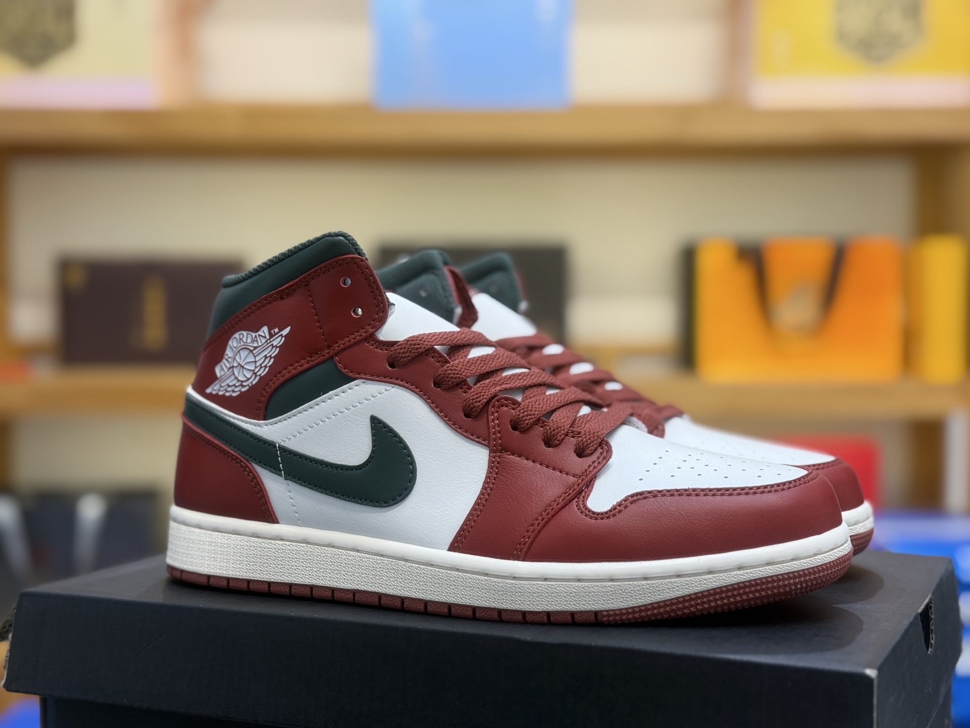 Air Jordan 1 Mid Redstone DQ8426-105