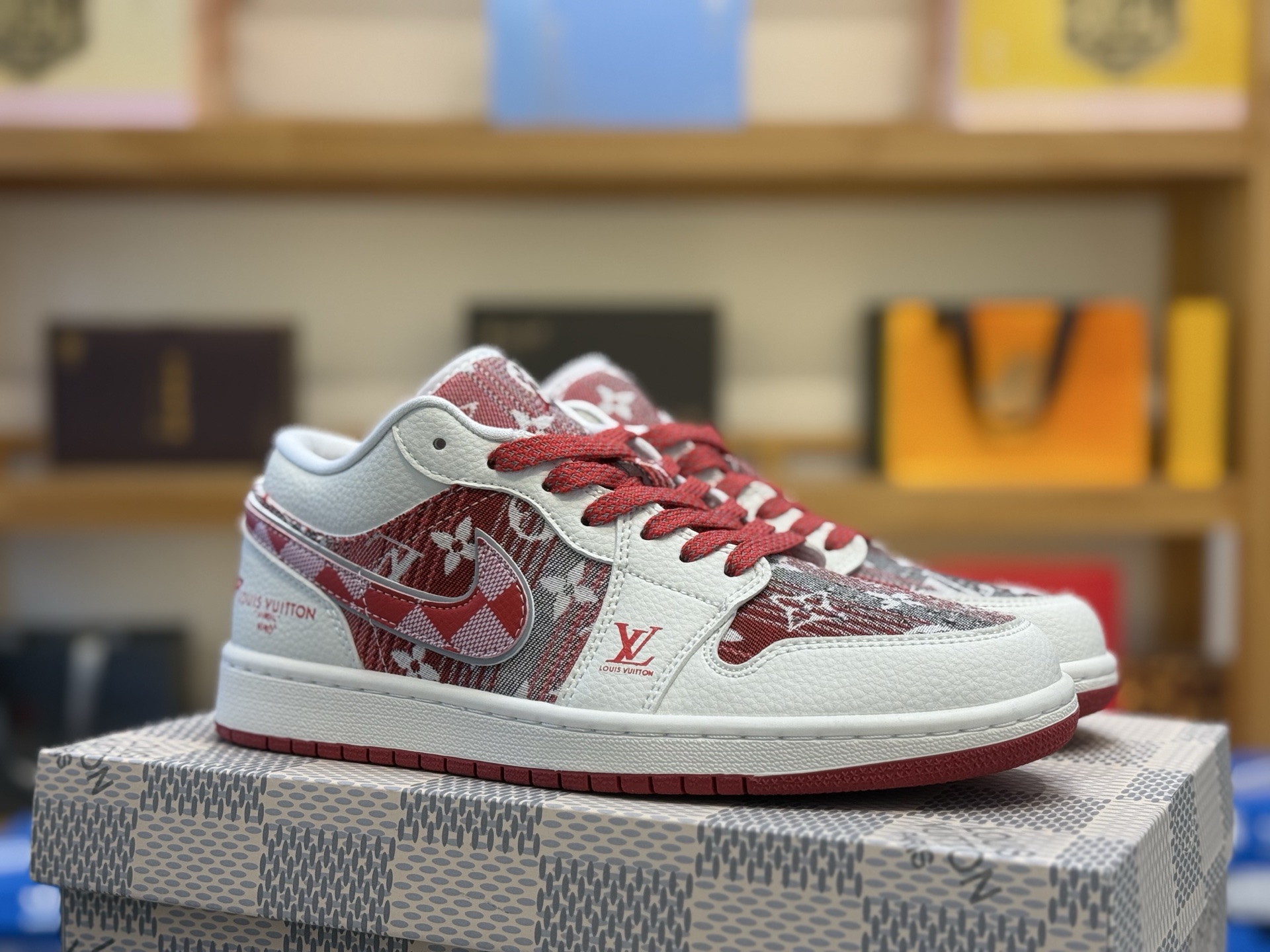 _did9sB_Bpf9pz9u4cOzPXDIgWEx66SV5SBk5sPg