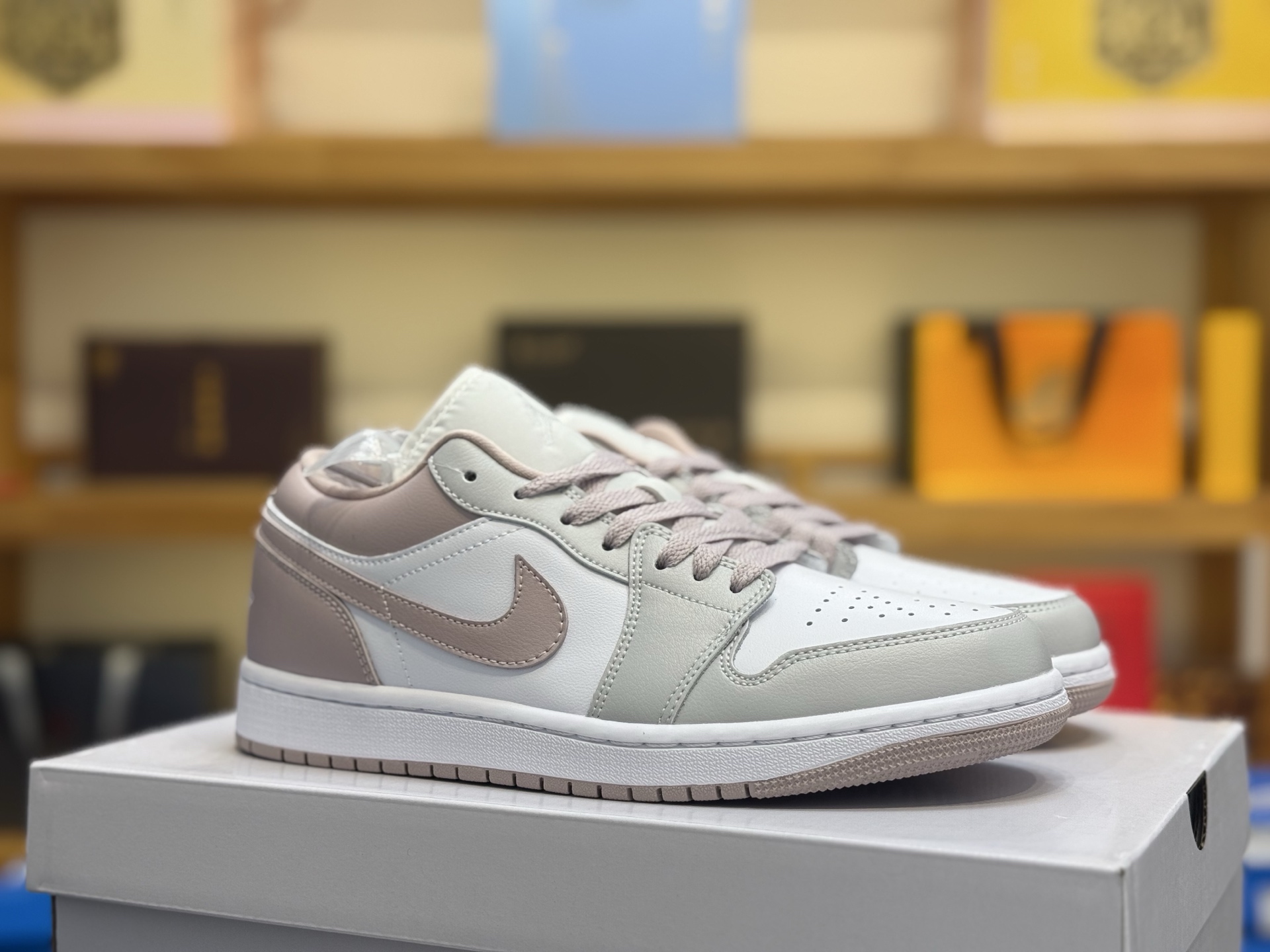 _d-j9sVDH9ynVddj7m6m5aT90-hqmRMw79iIT9UA