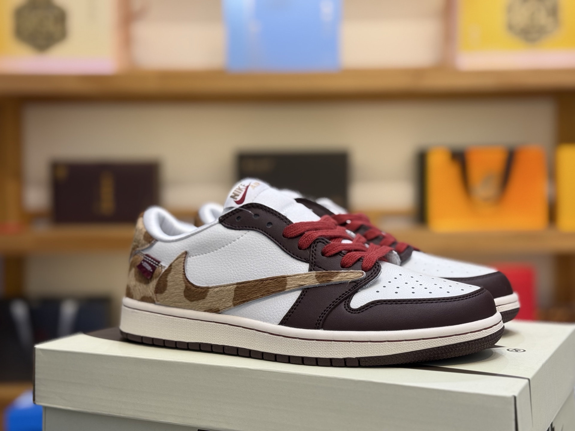 _d1x9sAr_i6_myRviJFPb73COCMfkoiSE6wNFSgw