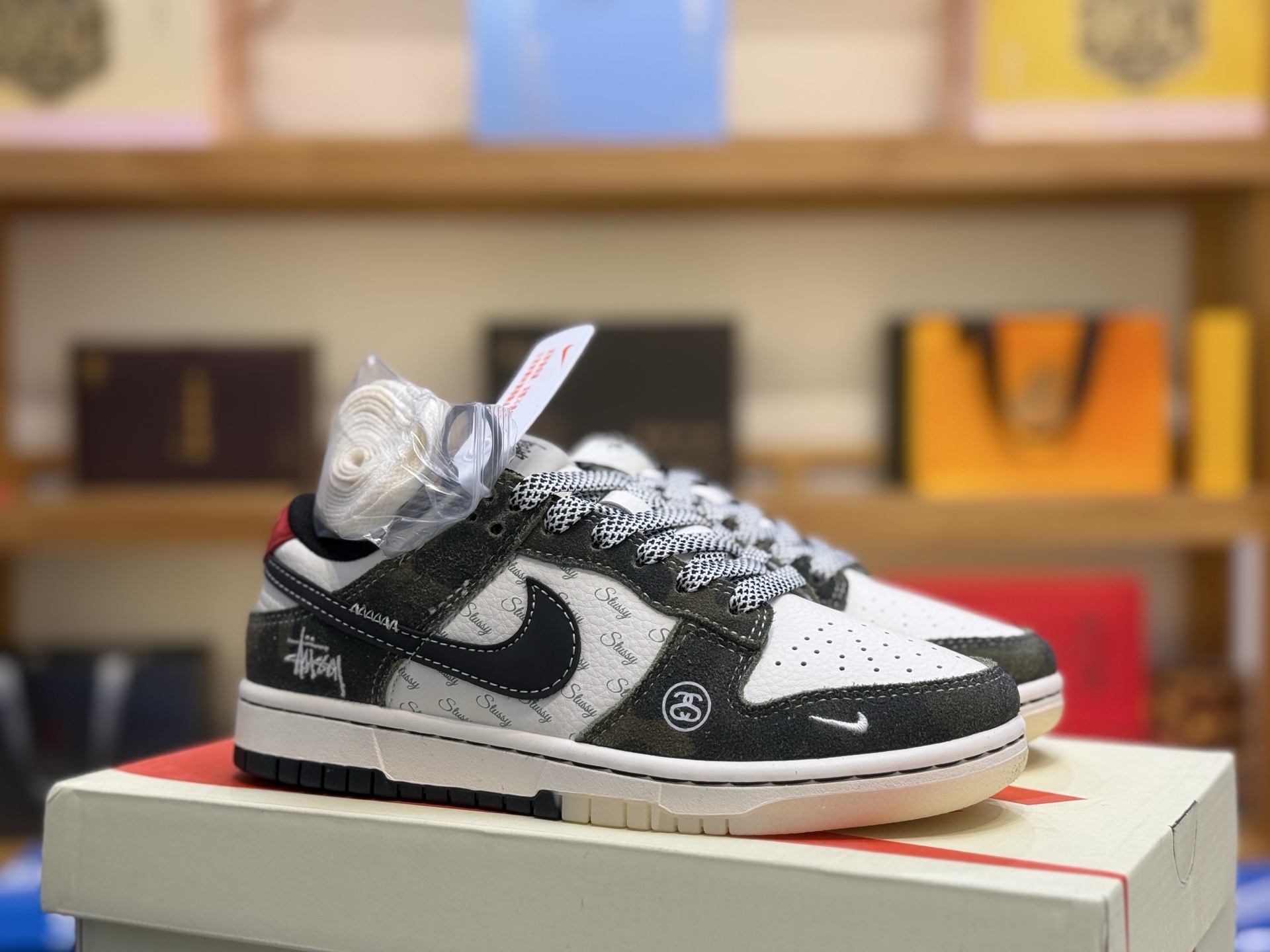 _drs9sIblUvNVx-LyvfTg-nuL5GnN8uQn8cNu5zA