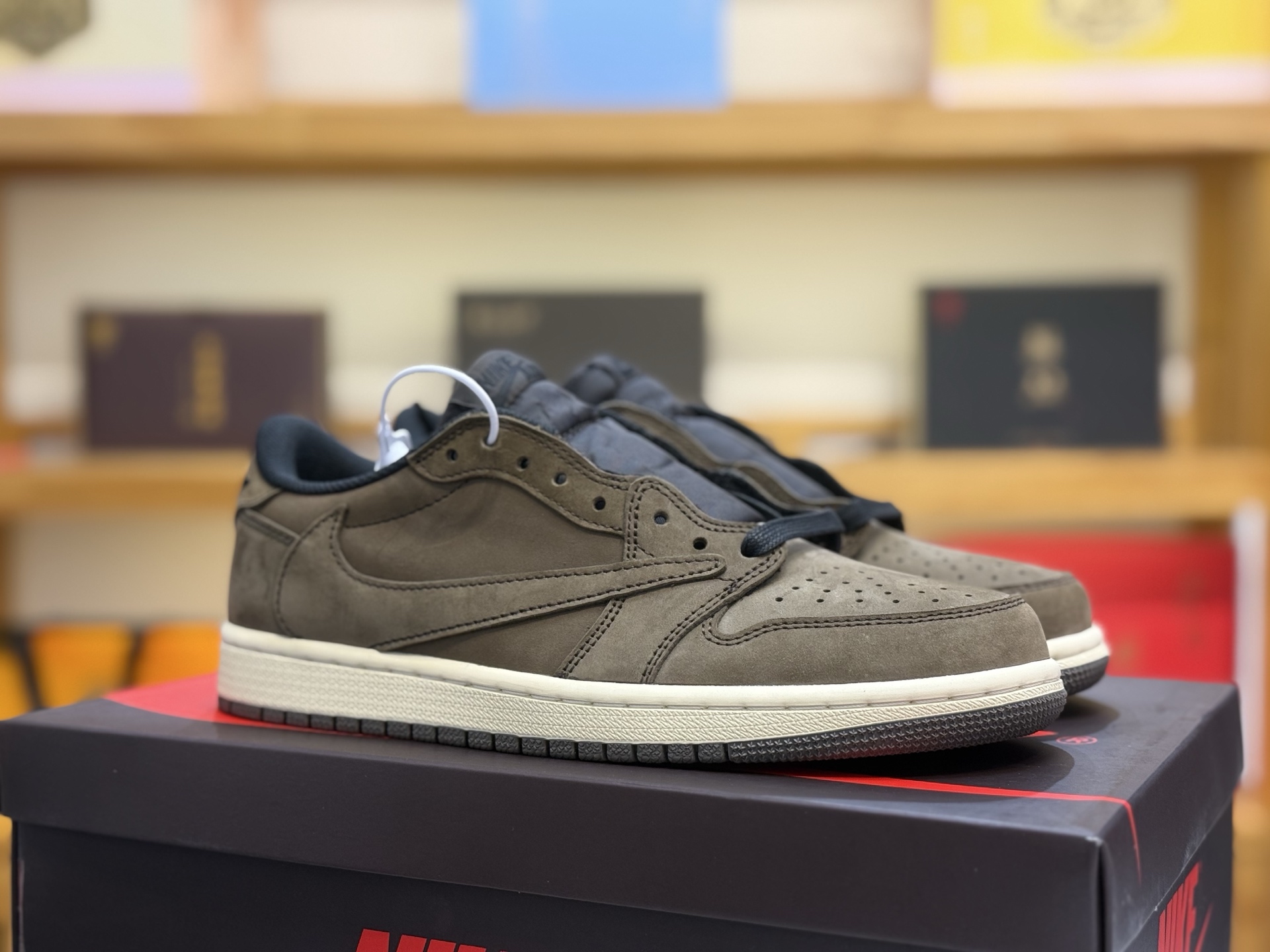 Travis Scott x Air Jordan 1 Low DM7866-203