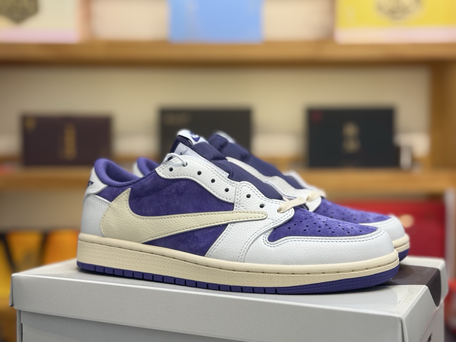 Travis Scott x Air Jordan 1 Low DM7866-041