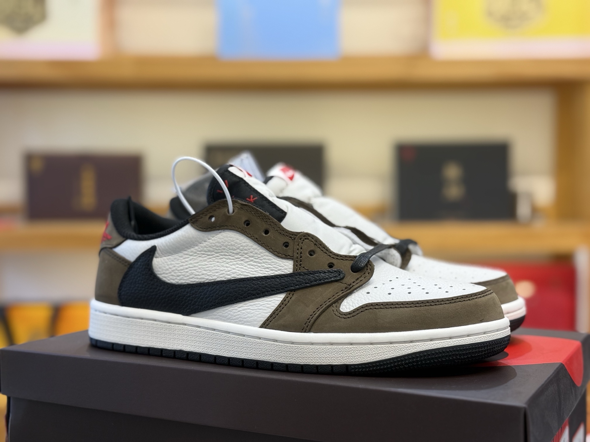 Travis Scott x Air Jordan 1 Low CD4487-001