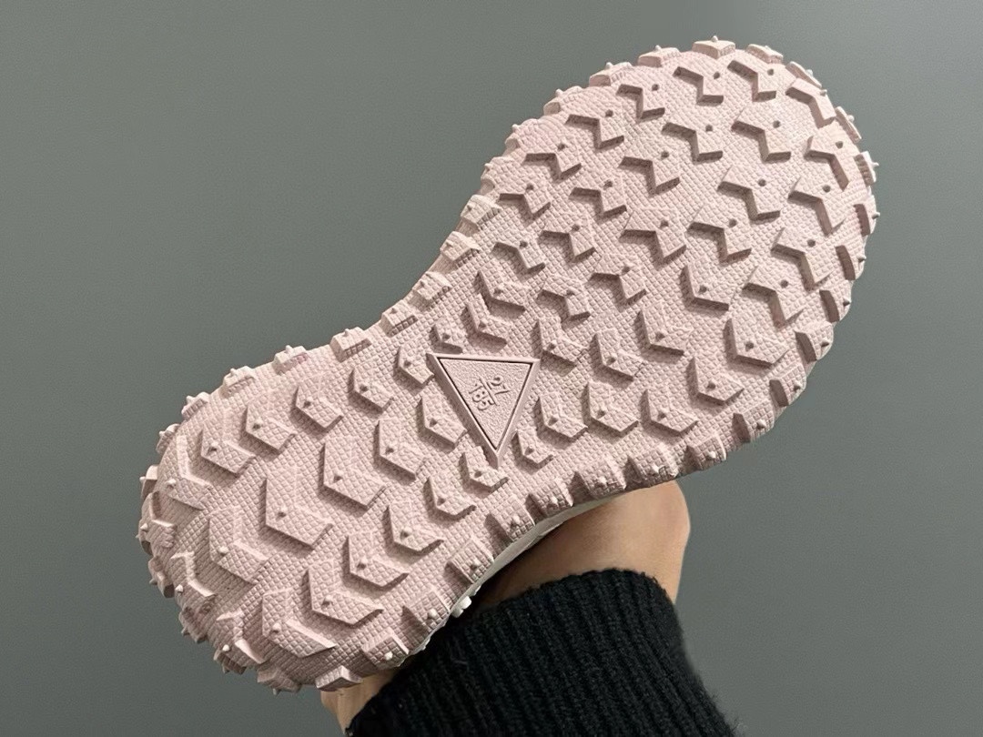 图片[5]-🔥NIKE新款轮胎底3代（粉色） 👟27-37 🌈冬款加厚运动登山鞋，不仅保暖防滑耐磨 同时也采用了旋钮锁扣 为孩子解决了一个自理问题强烈推荐入手一双👍👍-选品中心