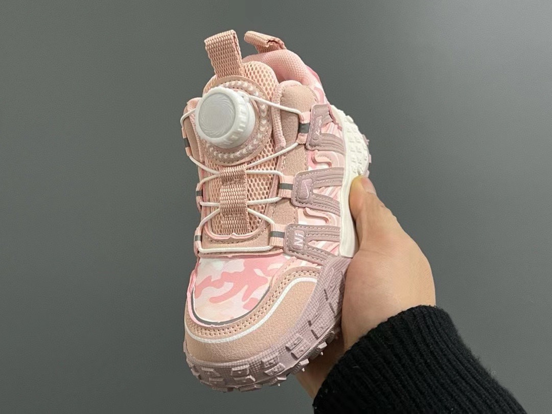 🔥NIKE新款轮胎底3代（粉色） 👟27-37 🌈冬款加厚运动登山鞋，不仅保暖防滑耐磨 同时也采用了旋钮锁扣 为孩子解决了一个自理问题强烈推荐入手一双👍👍-选品中心