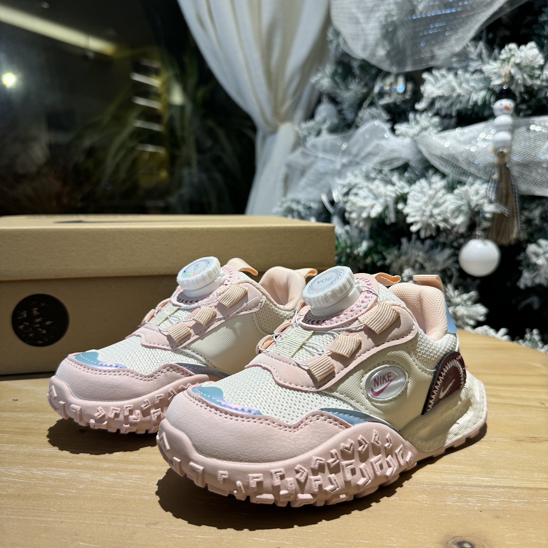 图片[2]-🎆爆款NK登山鞋5代 👟27-37 🚵‍♀️🚴‍♂️春秋时节 是孩子们享受户外活动的最佳时刻💗 给宝贝们选择一双防滑又透气的旋钮扣户外登上鞋吧。让孩子的脚步留下无数灿烂的足迹👣-选品中心