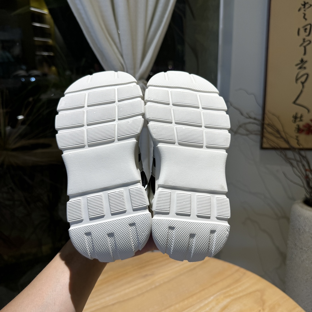 图片[9]-海外版Keen联名款机能鞋 👟27-37 救命🆘真的泰酷辣🙌🙌🙌 Keen终于也出轻便舒适型的款式啦 有多种活泼美丽的颜色🉑选择✔️满足宝贝在不同个性的追求和喜好🫵让每个宝贝都能找到心仪的那款，透气性好💨一定不要错过它🥹-选品中心