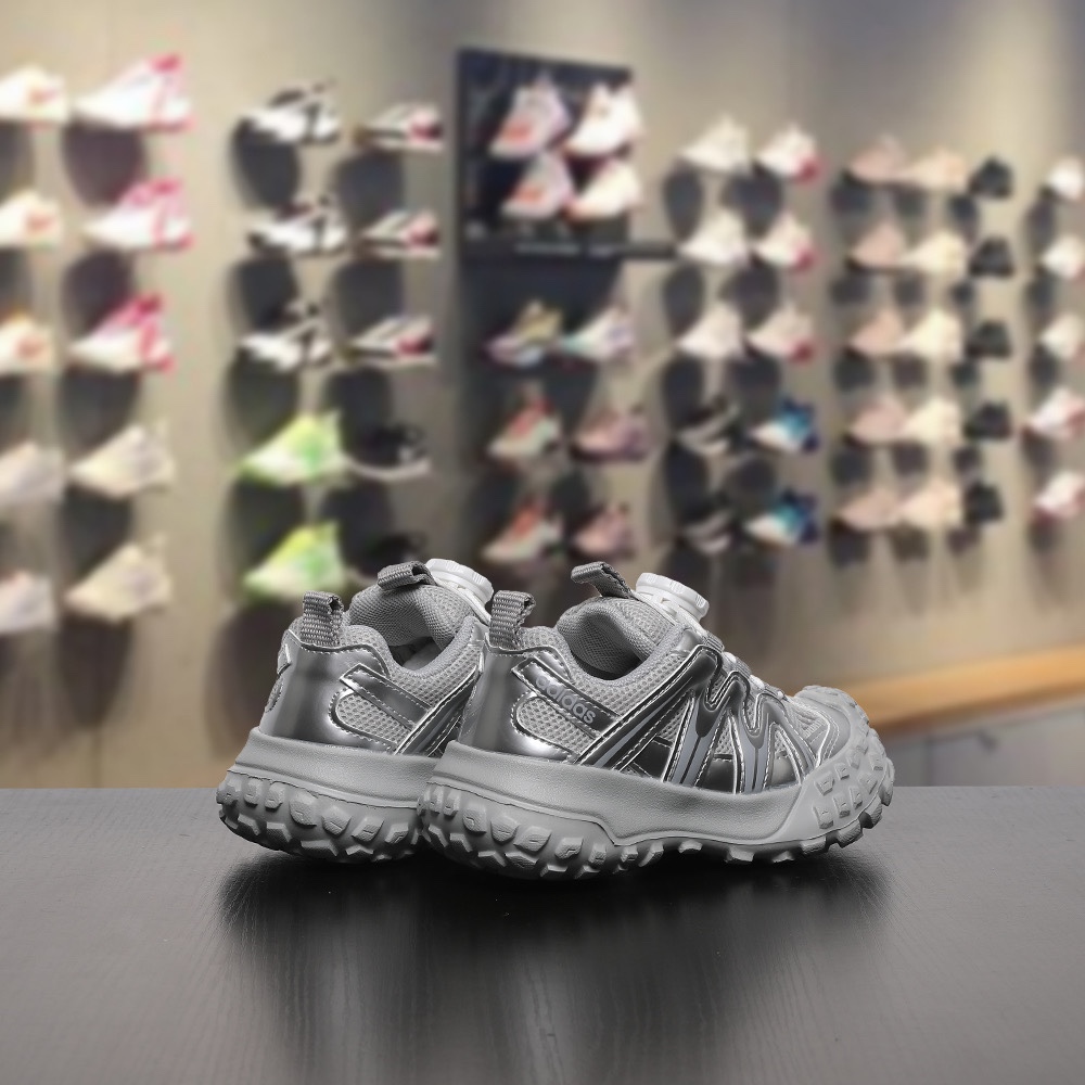 图片[5]-Adidas联名款 尺码：27-37码 火爆的轮胎🛞🆕 精致锁扣设计，穿脱超级方便✌🏻 今年超级流行的网面刺绣logo，透气又舒适☁️ 轮胎🛞底耐磨防滑，满足日常需求✔️-选品中心