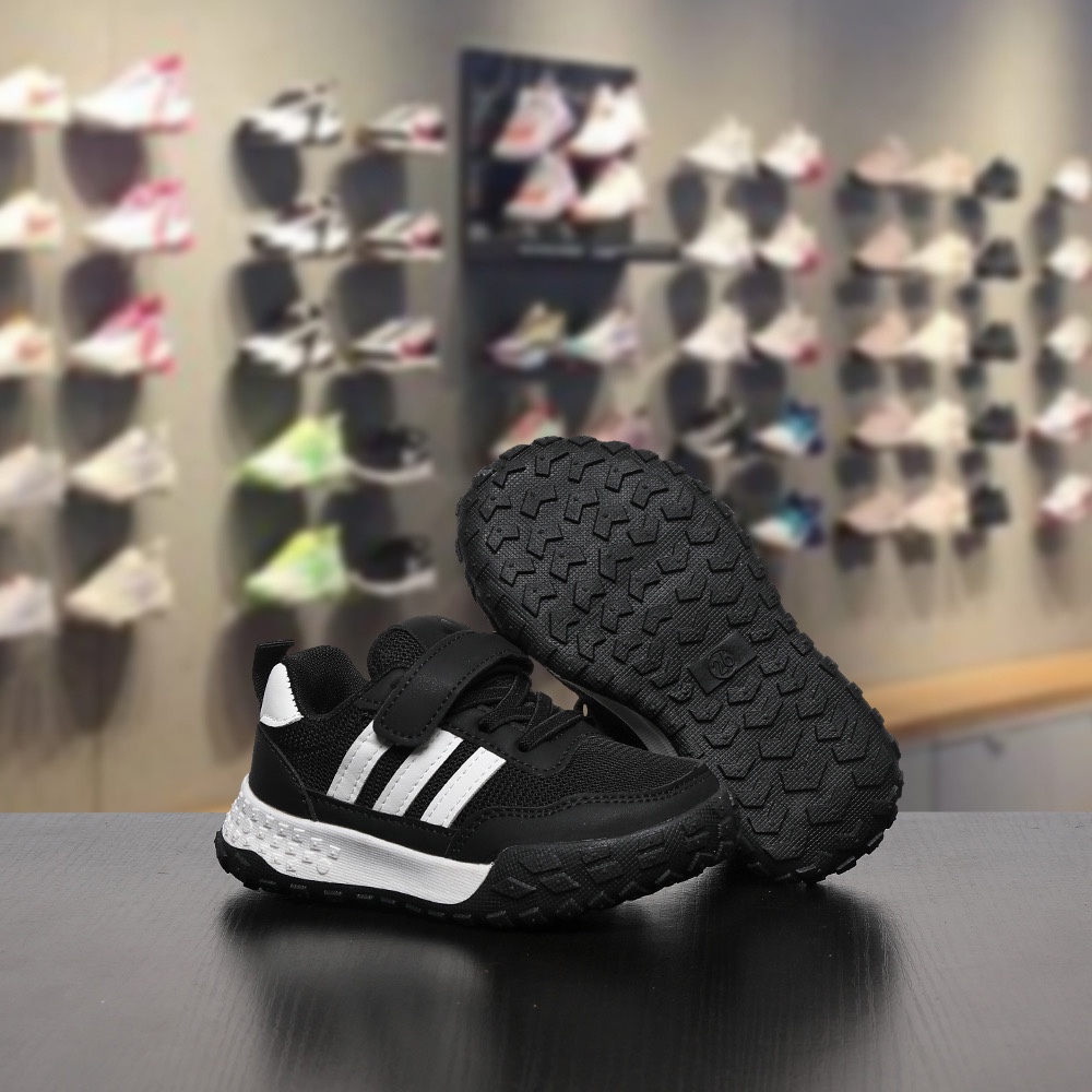 图片[6]-双十一 特码数齐全4000双现货 可退换 尺码：26-37码 👀又发现一双超好看的运动鞋 AD 新款三条杠魔术贴网面运动鞋，采用透气网面搭配多层次流线型鞋身🤩质感活力💨时尚气息扑面而来👻魔术贴设计解放双手更方便✅轻量Q弹鞋底，专为跑跳而生🥰MNA175-选品中心