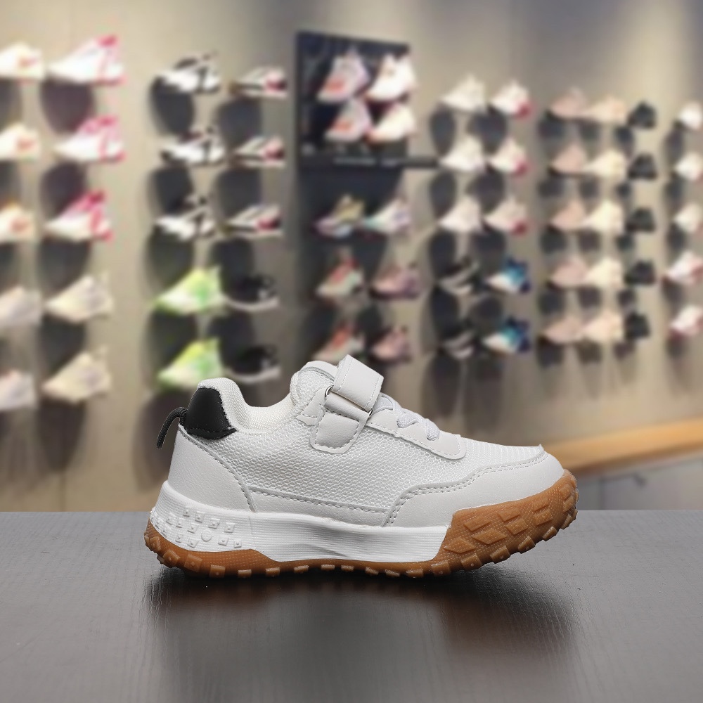 图片[3]-双十一 特码数齐全4000双现货 可退换 尺码：26-37码 👀又发现一双超好看的运动鞋 AD 新款三条杠魔术贴网面运动鞋，采用透气网面搭配多层次流线型鞋身🤩质感活力💨时尚气息扑面而来👻魔术贴设计解放双手更方便✅轻量Q弹鞋底，专为跑跳而生🥰MNA175-选品中心