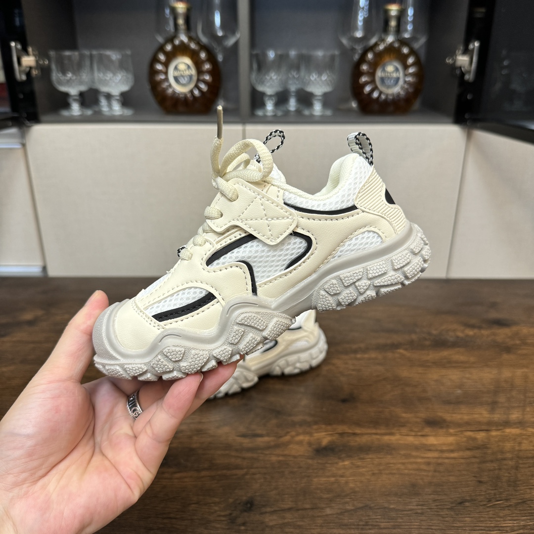 图片[6]-啊啊啊！！这双小丑萌可爱到我的心巴🏖 NK 舒适复古儿童休闲鞋🗽 人体工学设计🏝有效贴合足部运动曲线 🛕魔术贴设计，免系带省心便捷 细腻鞋面🎞舒适包裹 〰环绕式后跟支撑，超级稳固 舒适内里，贴脚细腻🕯触感柔和-选品中心