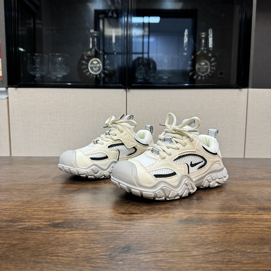 图片[2]-啊啊啊！！这双小丑萌可爱到我的心巴🏖 NK 舒适复古儿童休闲鞋🗽 人体工学设计🏝有效贴合足部运动曲线 🛕魔术贴设计，免系带省心便捷 细腻鞋面🎞舒适包裹 〰环绕式后跟支撑，超级稳固 舒适内里，贴脚细腻🕯触感柔和-选品中心