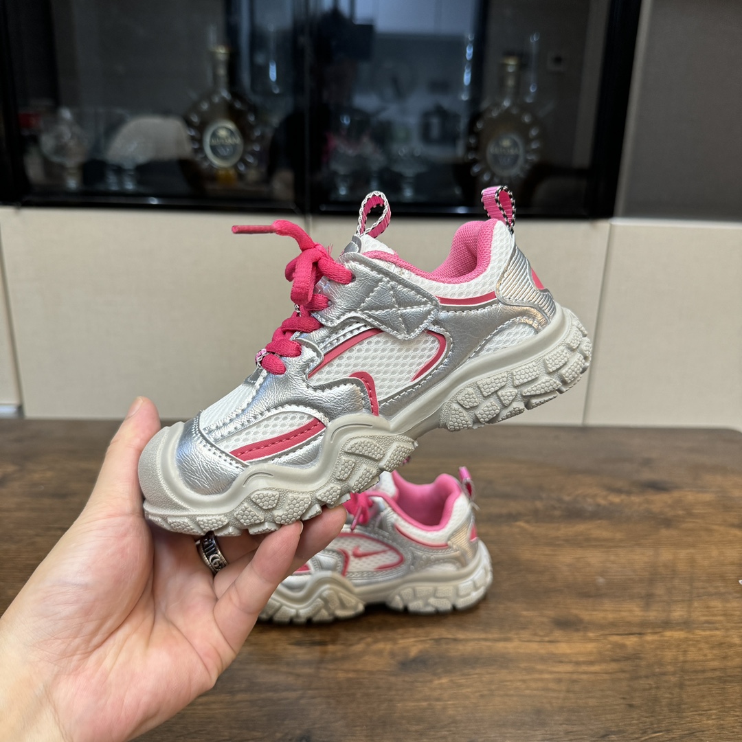 图片[6]-啊啊啊！！这双小丑萌可爱到我的心巴🏖 NK 舒适复古儿童休闲鞋🗽 人体工学设计🏝有效贴合足部运动曲线 🛕魔术贴设计，免系带省心便捷 细腻鞋面🎞舒适包裹 〰环绕式后跟支撑，超级稳固 舒适内里，贴脚细腻🕯触感柔和-选品中心