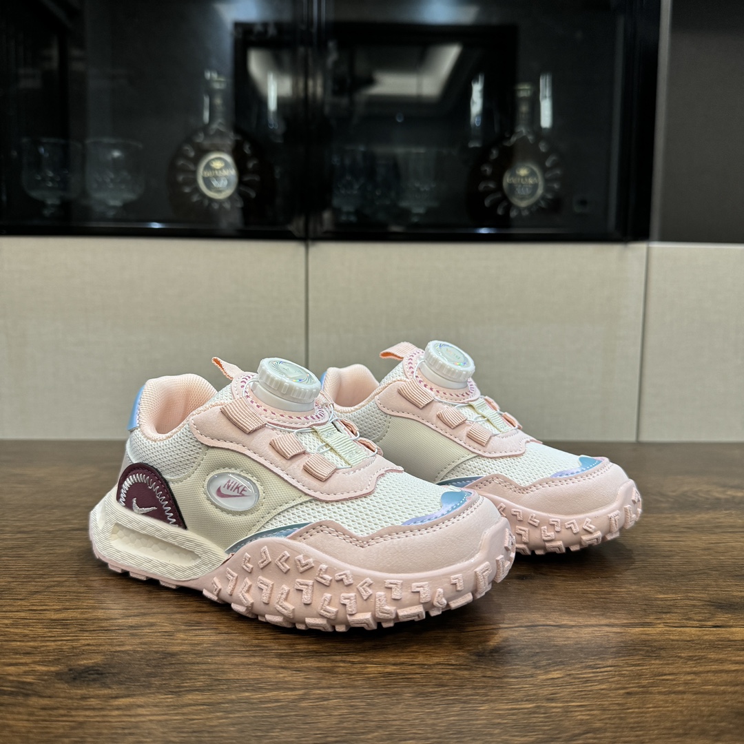 🎆爆款NK登山鞋5代 👟27-37 🚵‍♀️🚴‍♂️春秋时节 是孩子们享受户外活动的最佳时刻💗 给宝贝们选择一双防滑又透气的旋钮扣户外登上鞋吧。让孩子的脚步留下无数灿烂的足迹👣-选品中心