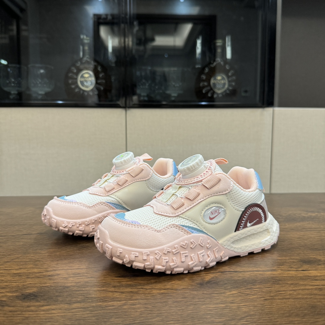 图片[2]-🎆爆款NK登山鞋5代 👟27-37 🚵‍♀️🚴‍♂️春秋时节 是孩子们享受户外活动的最佳时刻💗 给宝贝们选择一双防滑又透气的旋钮扣户外登上鞋吧。让孩子的脚步留下无数灿烂的足迹👣-选品中心