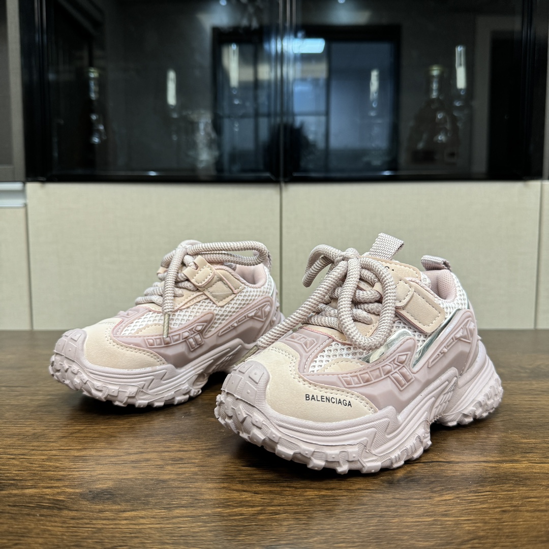 图片[5]-🎆巴黎世家 机甲鞋 听说这双巴黎世家机甲鞋已经在国外已经火出圈了呢‼️张狂做到了极致，潮流感更强👍🏻鞋带是完全固定在鞋子上 魔术贴简洁穿脱👻很好搭配衣服又好穿😎风格大胆很有感觉😚-选品中心