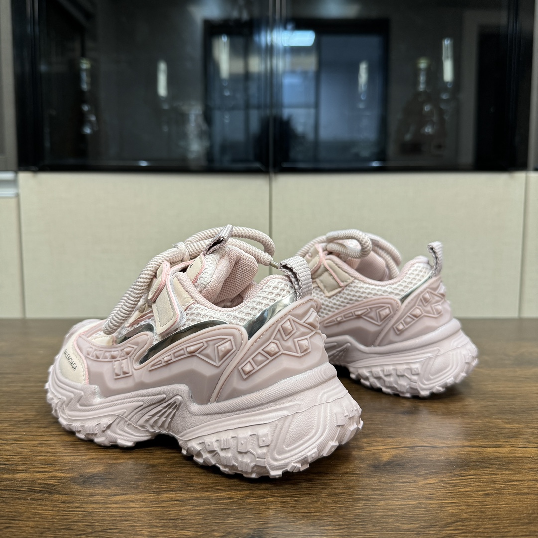 图片[6]-🎆巴黎世家 机甲鞋 听说这双巴黎世家机甲鞋已经在国外已经火出圈了呢‼️张狂做到了极致，潮流感更强👍🏻鞋带是完全固定在鞋子上 魔术贴简洁穿脱👻很好搭配衣服又好穿😎风格大胆很有感觉😚-选品中心