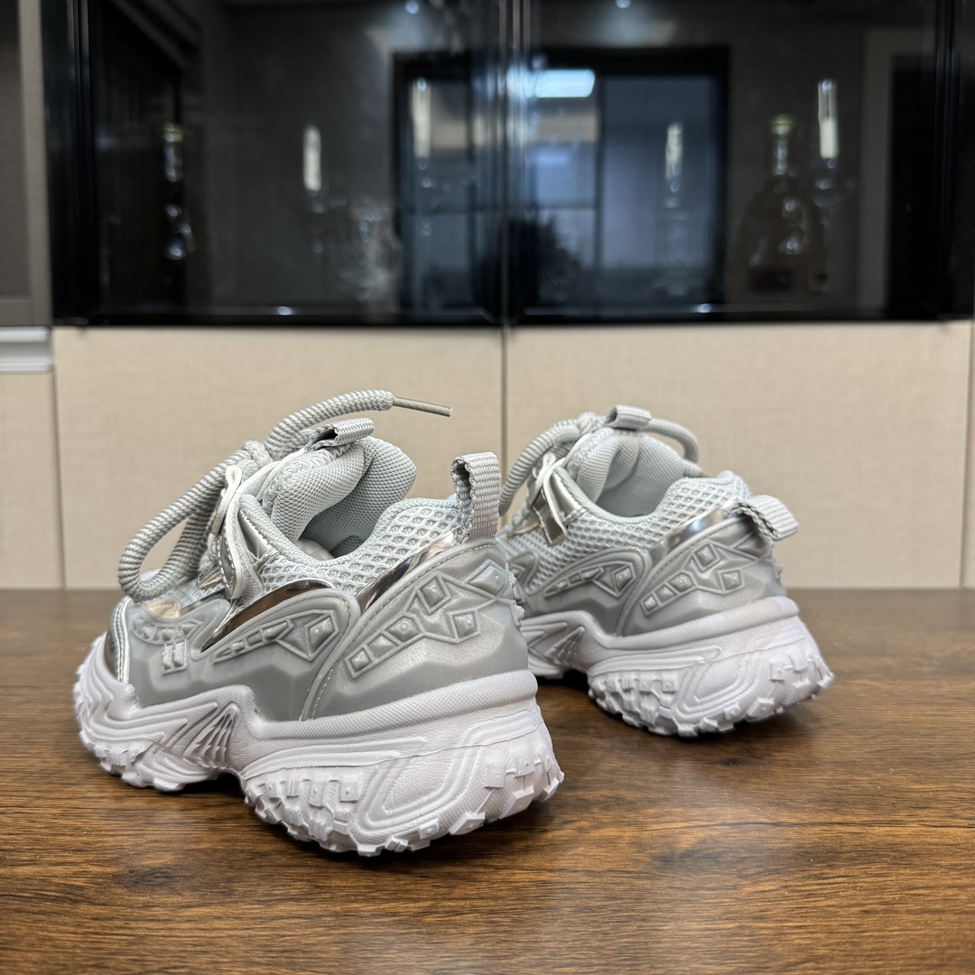 图片[6]-🎆巴黎世家 机甲鞋 听说这双巴黎世家机甲鞋已经在国外已经火出圈了呢‼️张狂做到了极致，潮流感更强👍🏻鞋带是完全固定在鞋子上 魔术贴简洁穿脱👻很好搭配衣服又好穿😎风格大胆很有感觉😚-选品中心