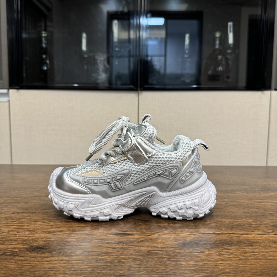 图片[3]-🎆巴黎世家 机甲鞋 听说这双巴黎世家机甲鞋已经在国外已经火出圈了呢‼️张狂做到了极致，潮流感更强👍🏻鞋带是完全固定在鞋子上 魔术贴简洁穿脱👻很好搭配衣服又好穿😎风格大胆很有感觉😚-选品中心