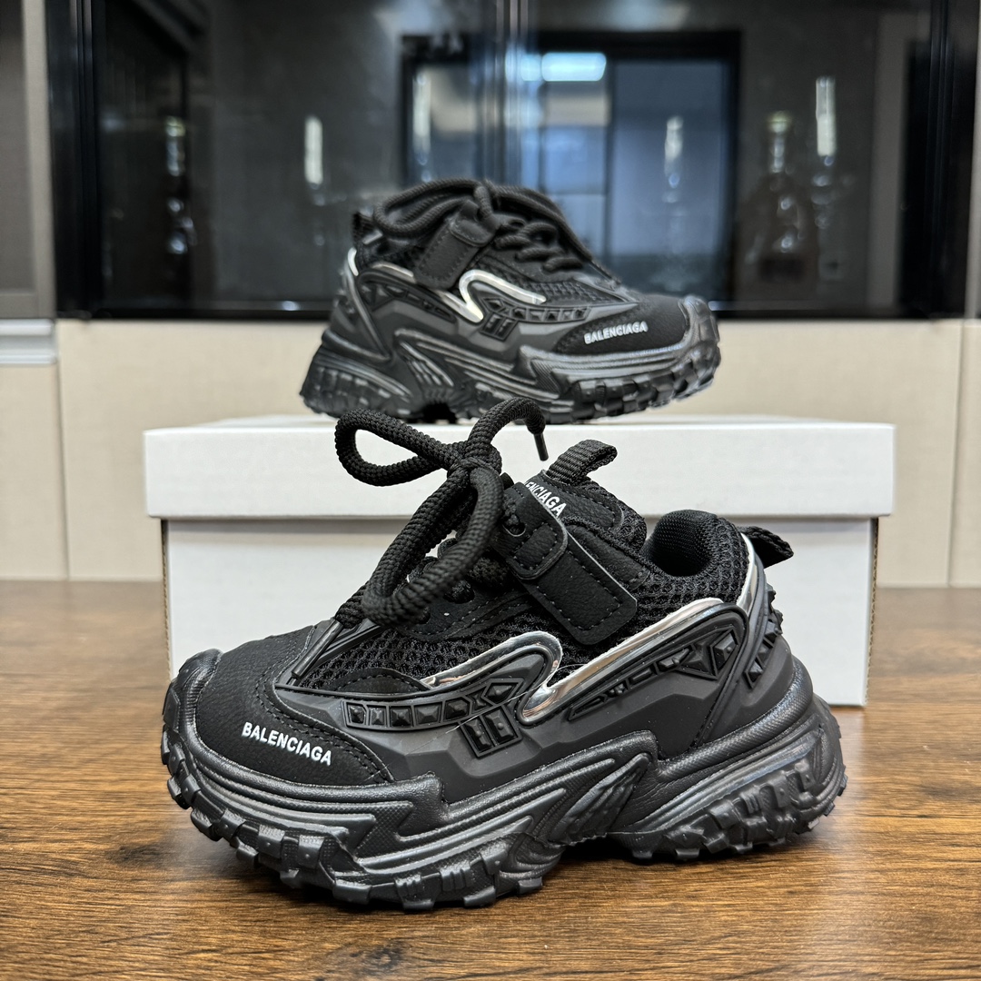 图片[7]-🎆巴黎世家 机甲鞋 听说这双巴黎世家机甲鞋已经在国外已经火出圈了呢‼️张狂做到了极致，潮流感更强👍🏻鞋带是完全固定在鞋子上 魔术贴简洁穿脱👻很好搭配衣服又好穿😎风格大胆很有感觉😚-选品中心