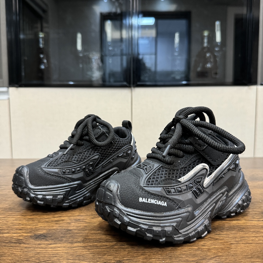 图片[5]-🎆巴黎世家 机甲鞋 听说这双巴黎世家机甲鞋已经在国外已经火出圈了呢‼️张狂做到了极致，潮流感更强👍🏻鞋带是完全固定在鞋子上 魔术贴简洁穿脱👻很好搭配衣服又好穿😎风格大胆很有感觉😚-选品中心